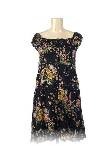PreLoved Günlük Elbise %70 İndirimli.