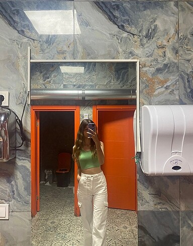 Yeşil Askılı Crop