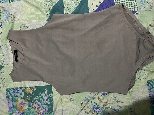 Kahverengi Çıtçıtlı Örme Body