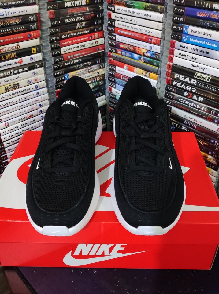 Nike Uplift SC ERKEK AYAKKABI 44.5 NO. - Görsel 2