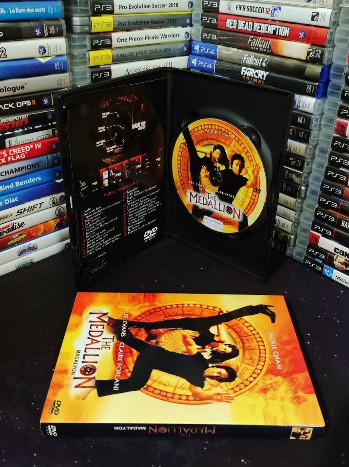 The Medallion DVD Jackie Chan'li Film - Görsel 3