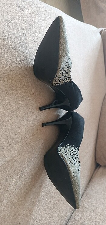 37 Beden Stiletto