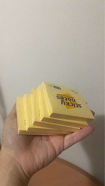 Postit yapışkanlı kağıt