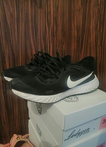 Orijinal nike