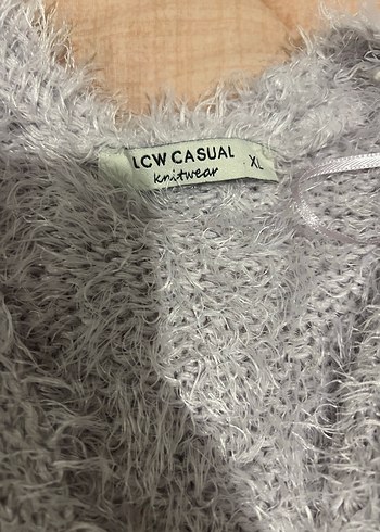 LC Waikiki Lila Tüylü Kadın Hırka
