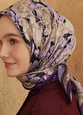 Gül desenli bambu eşarp