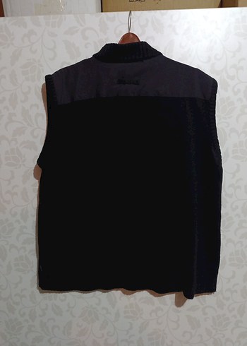 Siyah Yüksek Yakalı Kolsuz Yelek - Görsel 3