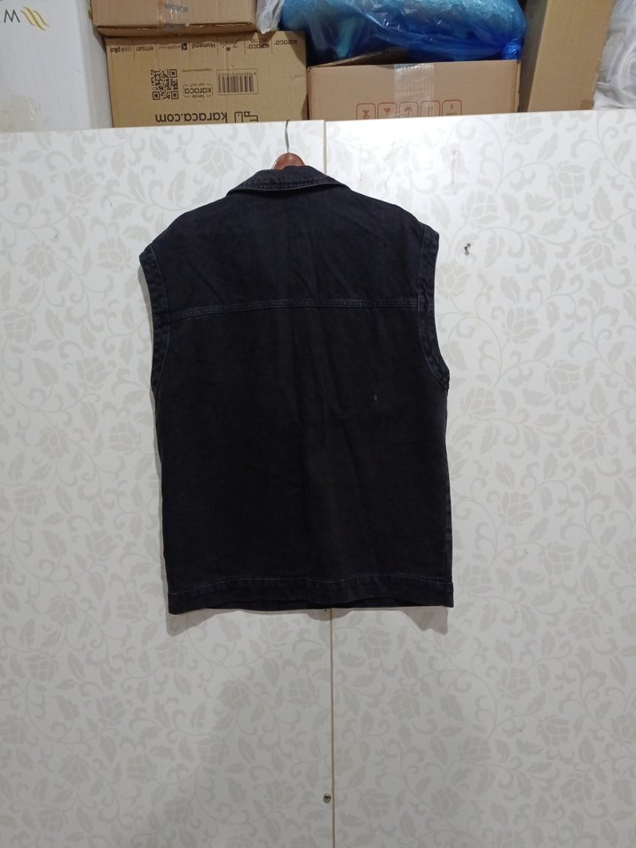 Düğmeli Siyah Kolsuz Kot Ceket - Görsel 4