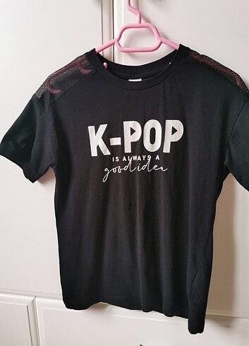 Kız çocuk K-pop baskılı tişört