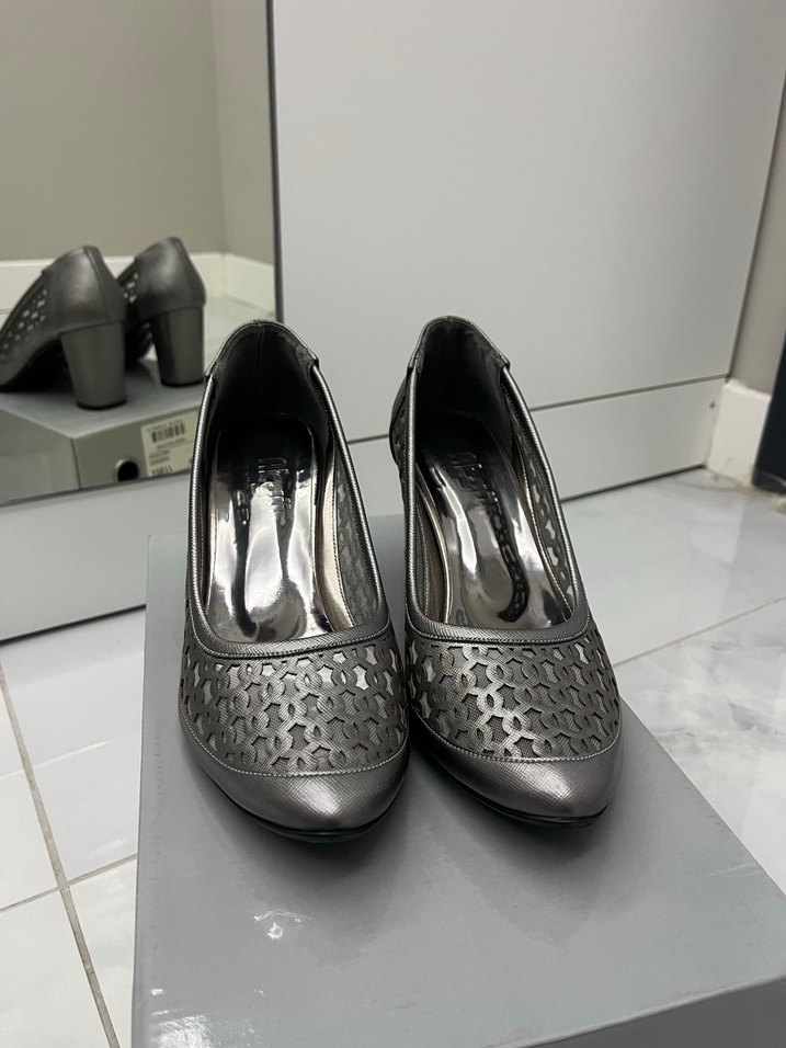 Gri Yılan Desenli Kadın Topuklu Ayakkabı - Görsel 2