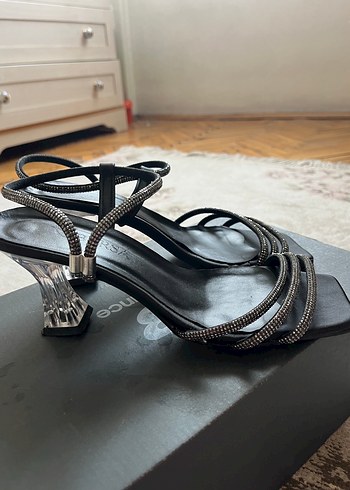 Diger Siyah Stiletto Topuklu Kadın Akşam Ayakkabısı