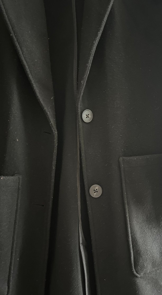 Düğmeli Siyah Kaban - Görsel 3