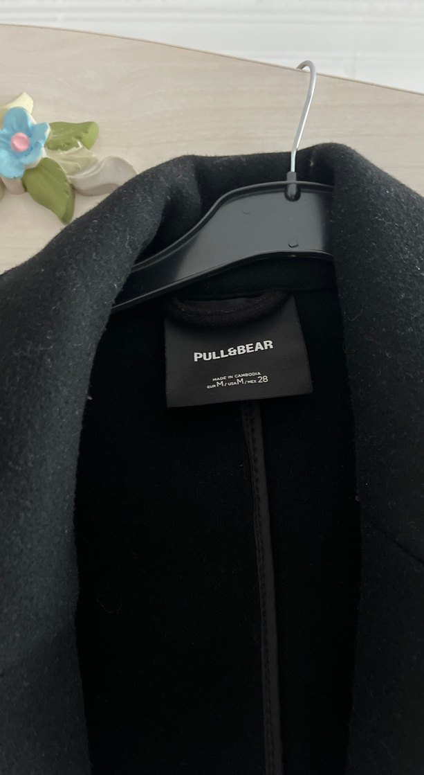 Düğmeli Siyah Kaban - Görsel 2