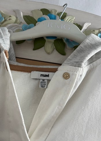 Düğmeli Beyaz Keten Gömlek - Görsel 2