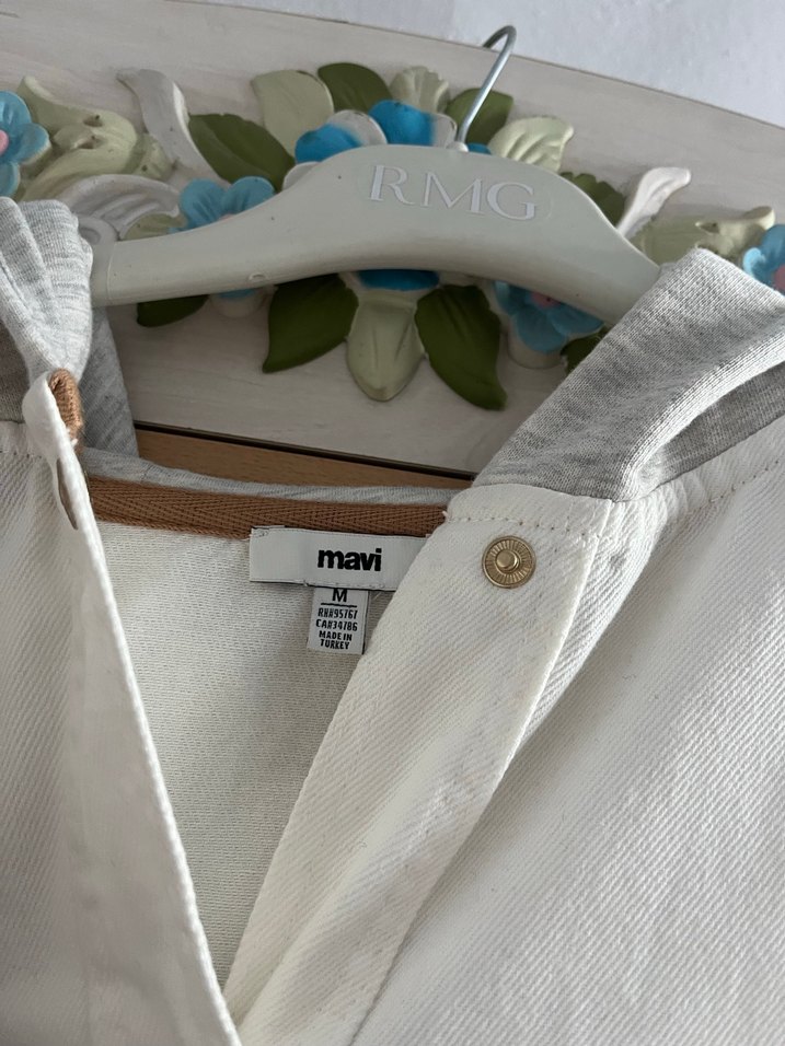 Düğmeli Beyaz Keten Gömlek - Görsel 2