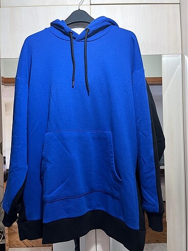 Twist sweatshirt