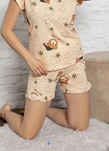 Şortlu pijama takımı