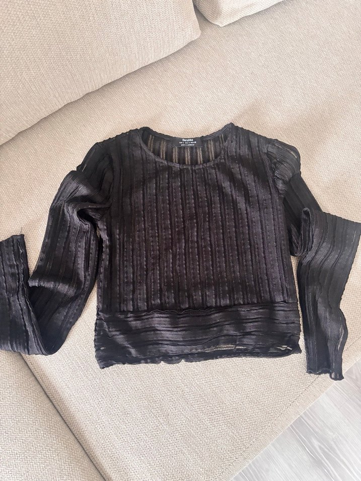 Bershka Piliseli Siyah Uzun Kollu Bluz - Görsel 3