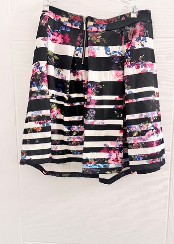 Stradivarius Çiçek Desenli Pilili Etek - Görsel 3