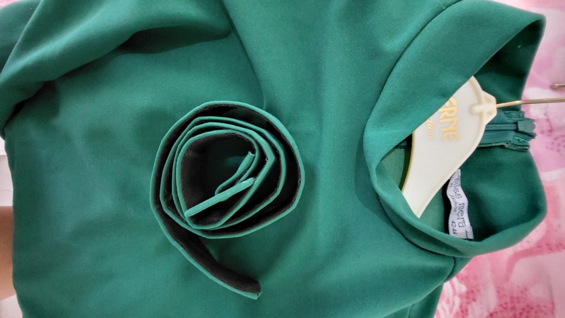 Yeşil Uzun Elbise - Görsel 3