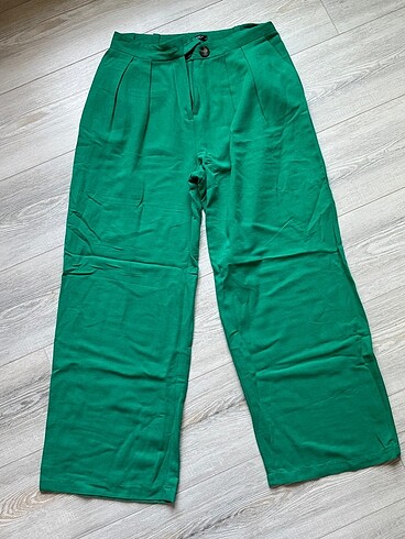 Yeşil keten pantolon