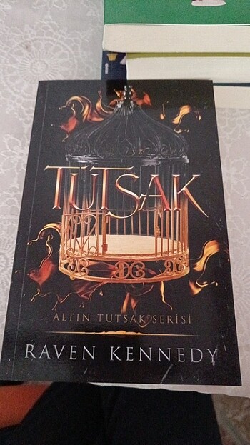 Tutsak , Altın tutsak serisi