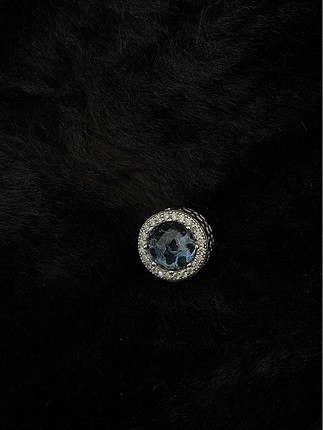 Pandora Pandora charm