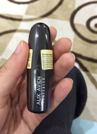 Alıx Avıen Concealer