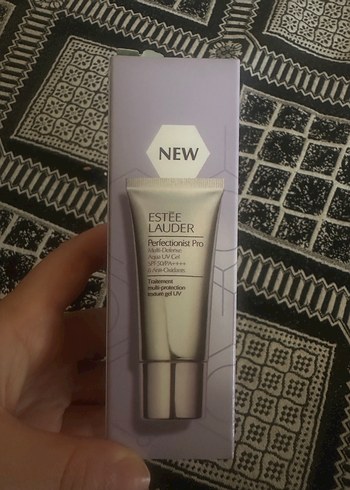 Estee Lauder Perfectionist Pro Açık Bej BB Krem