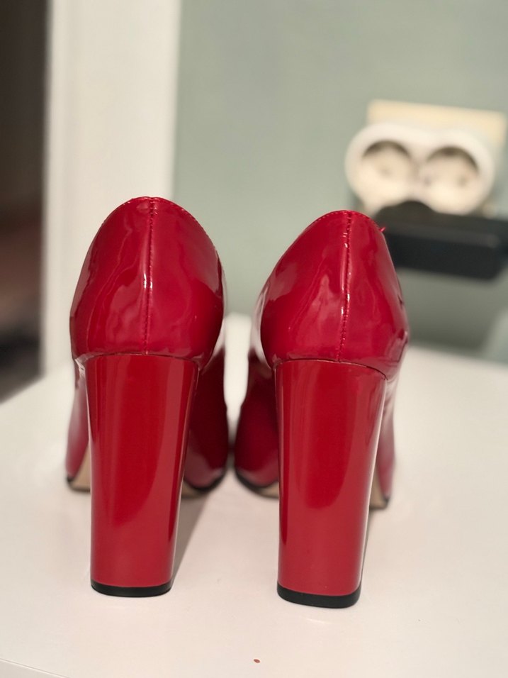 Kadın Parlak Kırmızı Stiletto Topuklu Ayakkabı - Görsel 3