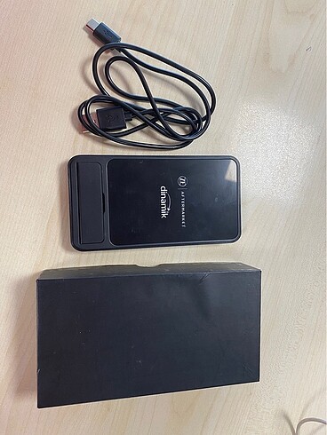 Şarj eden telefon standı