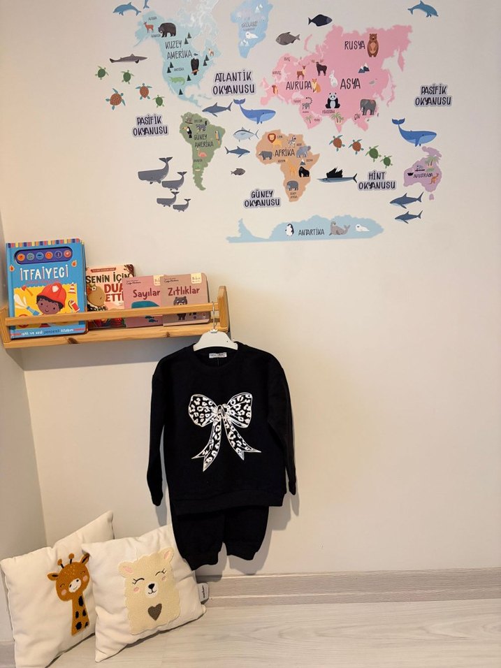 Kız Bebek Siyah Fiyonk Baskılı Uzun Kollu Takım - Görsel 4