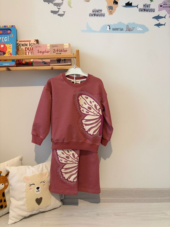 Bordo Kelebek Desenli Dantelli Bebek Kız Takımı - Görsel 3