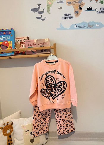 Kız Çocuk Pembe Baskılı Sweatshirt - Görsel 2