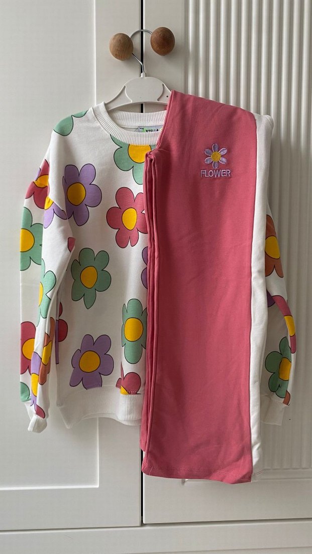 Çiçek Desenli Kız Bebek Takımı - Görsel 3