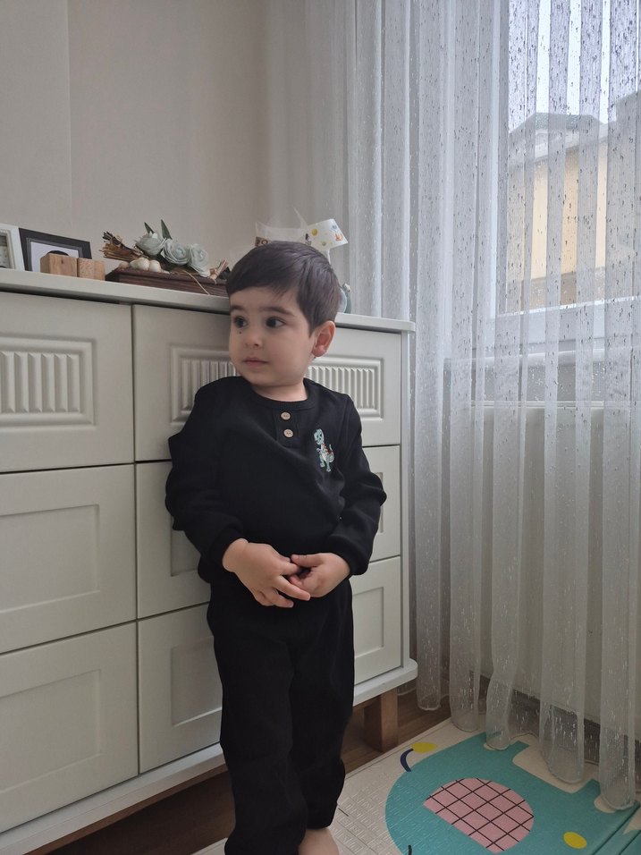 Erkek Çocuk Siyah Nakışlı Düğmeli Sweatshirt - Görsel 4