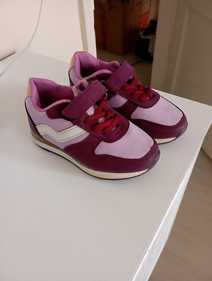 Mor Bağcıklı Kız Çocuk Spor Ayakkabı - Görsel 2