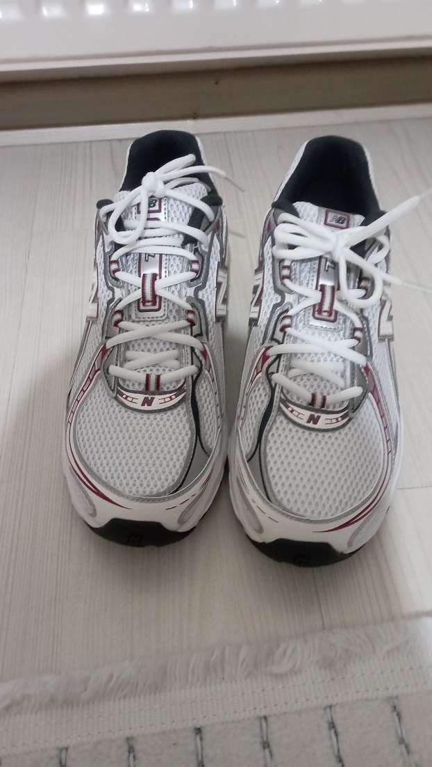 New Blance Erkek Beyaz Gri Bağcıklı Spor Ayakkabı - Görsel 3