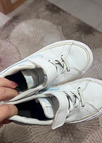 30 Beden Beyaz Nike orjinal çocuk sneakers