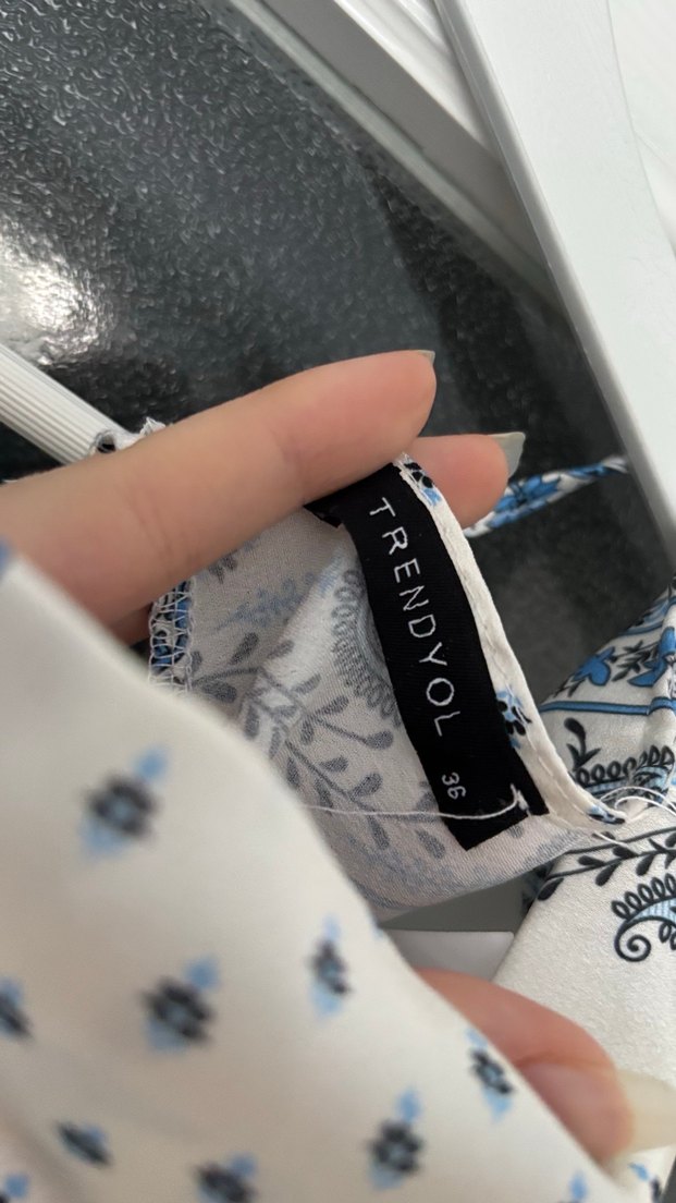 Trendyolmilla Degaje Yaka Crop Bluz - Görsel 2