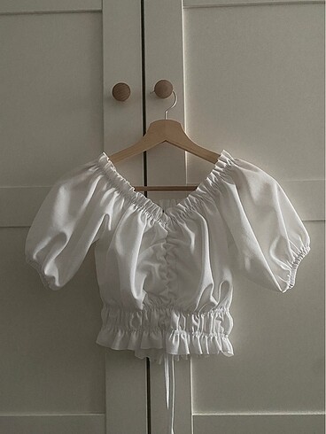 Happiness İst Carmen Yaka Crop Beyaz Bluz