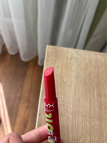  Beden Nyx Fat Oil Slick Click Double Tap