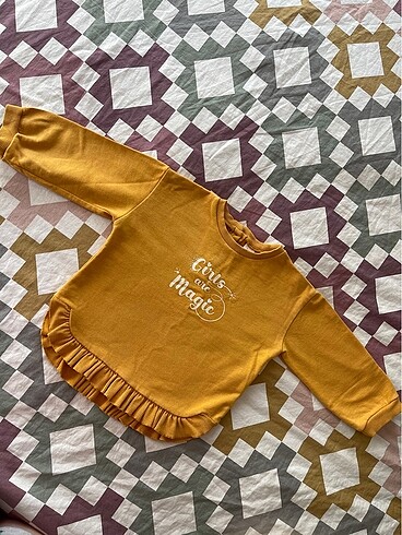 24-36 Ay Beden sarı Renk 24-36 ay fırfırlı sweatshirt