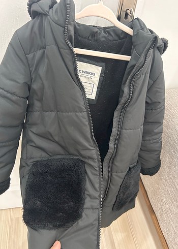 Siyah Peluş Detaylı Çocuk Kışlık Mont - Görsel 9