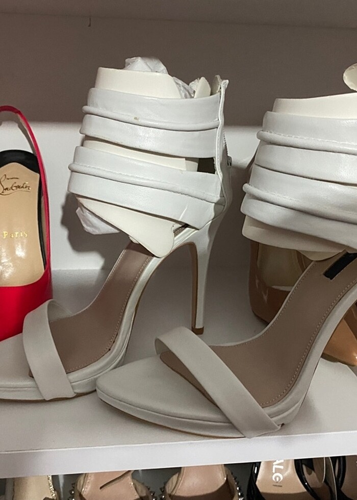 Zara beyaz topuklu sandalet - Görsel 3