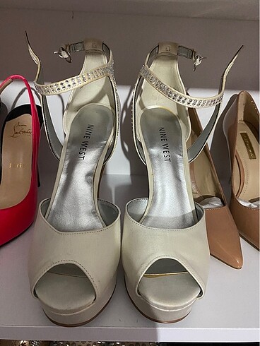 Nine west saten