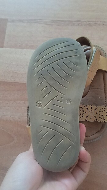 23 Beden Kız çocuk sandalet. Vicco marka