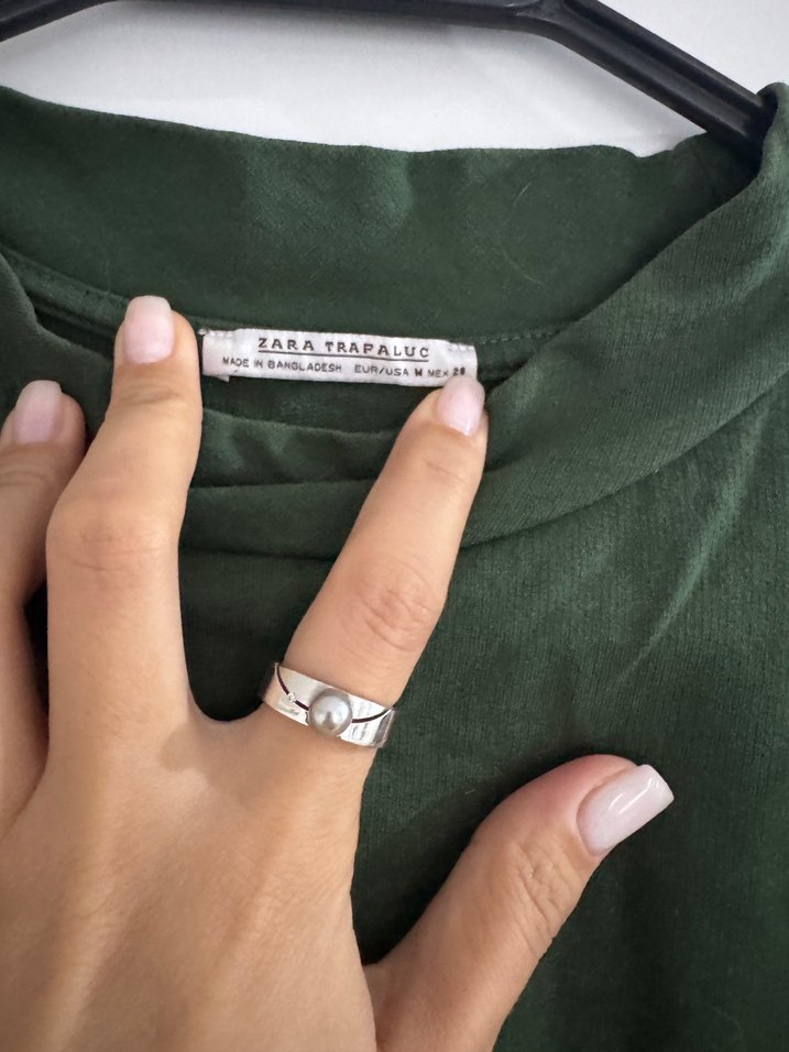 Yeşil Yüksek Yakalı Keten Kadın Tişört - Görsel 3