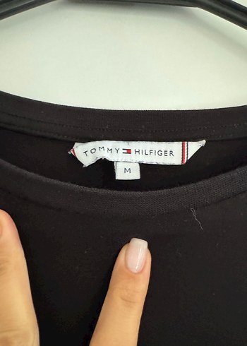 Siyah Uzun Kollu Tişörtü - Görsel 2