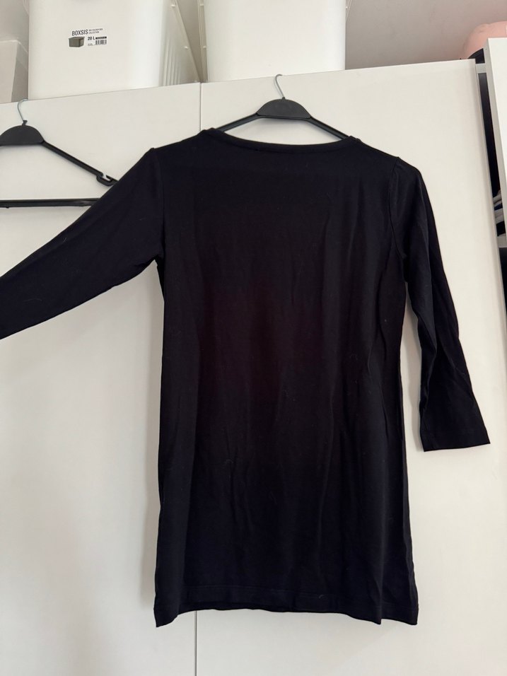 Siyah Uzun Kollu Tişörtü - Görsel 3